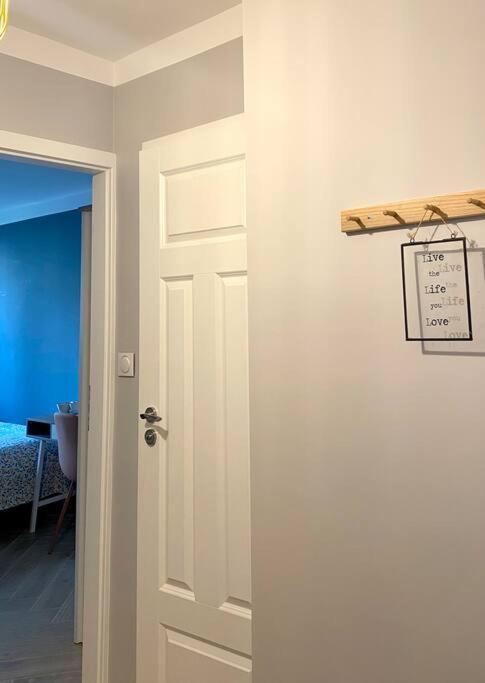 Apartment Close To Metro, 8 Minutes To Centrum And Near Airport Warszawa Exteriör bild